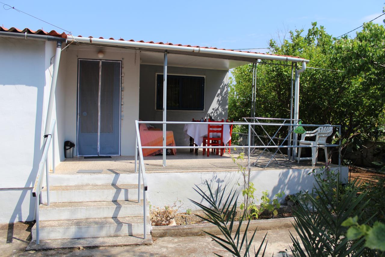 Surfers' Cottage Anavyssos Exterior foto